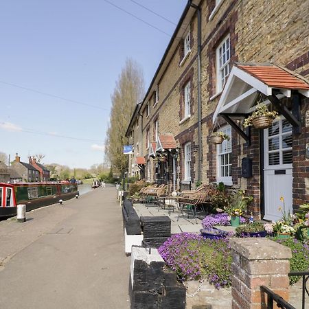 4 Canalside Cottages Towcester Bagian luar foto