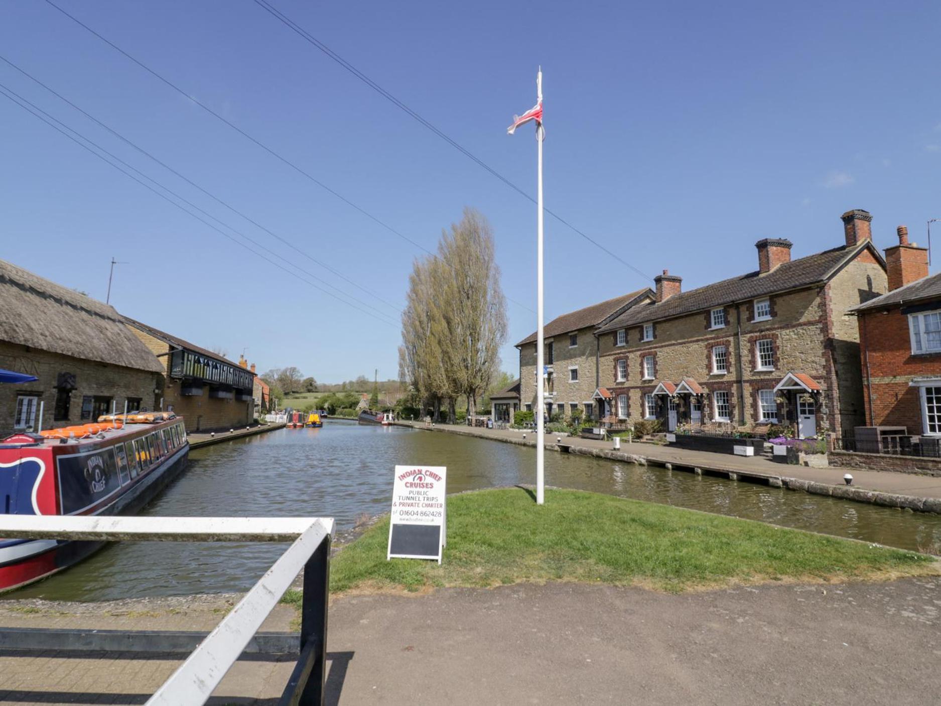 4 Canalside Cottages Towcester Bagian luar foto