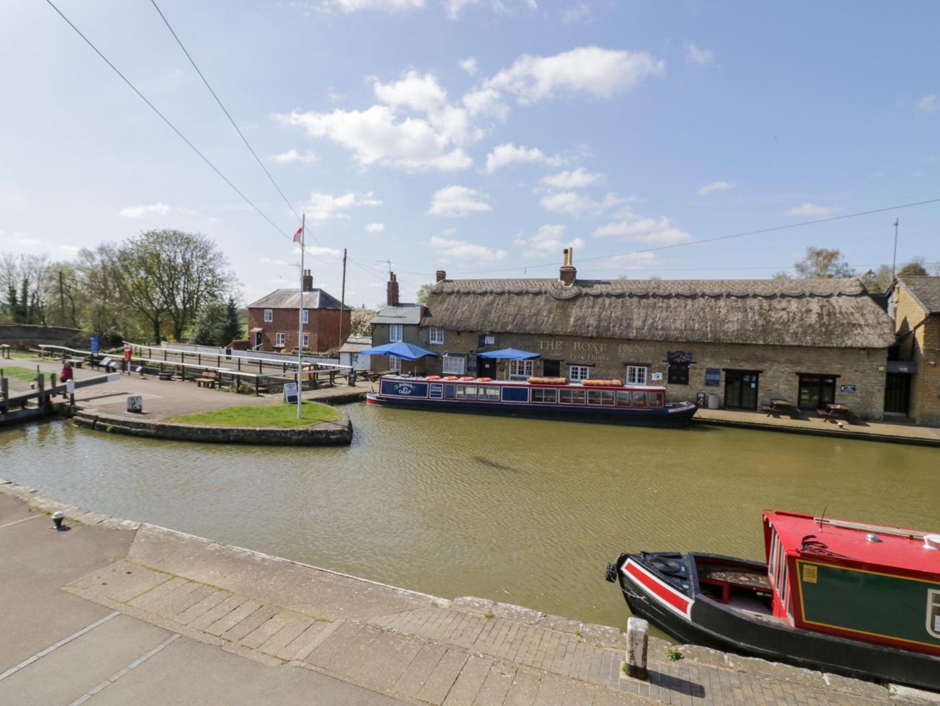 4 Canalside Cottages Towcester Bagian luar foto
